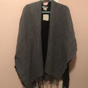 REVERSIBLE PONCHO